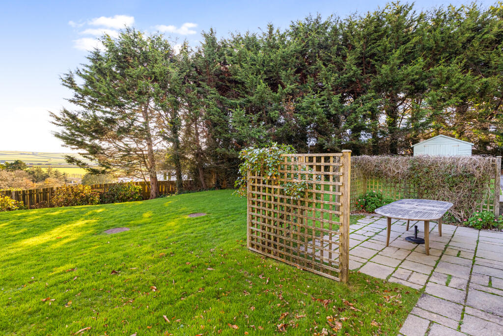 A09 - Homefield House, Thurlestone - 251120