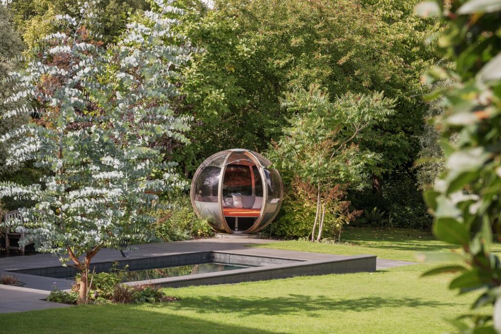 Pool and garden pod