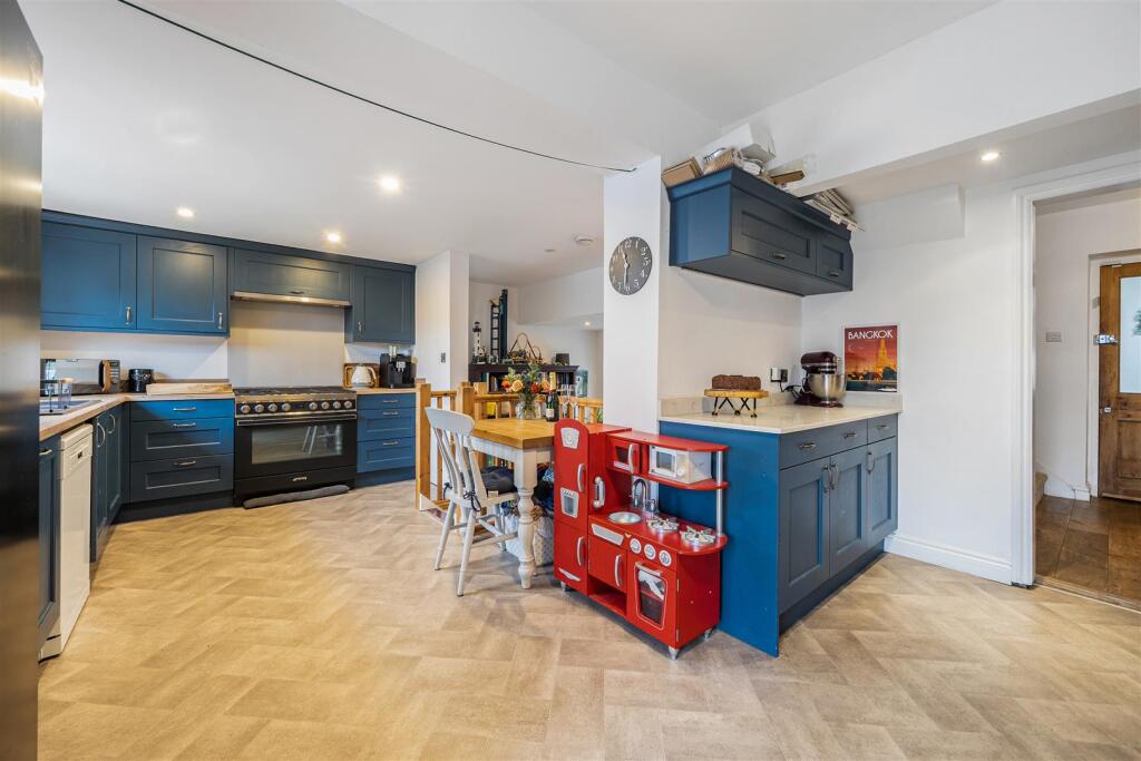 Kitchen/Breakfast Room