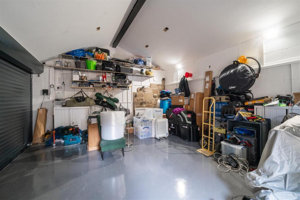 Garage-3.jpg