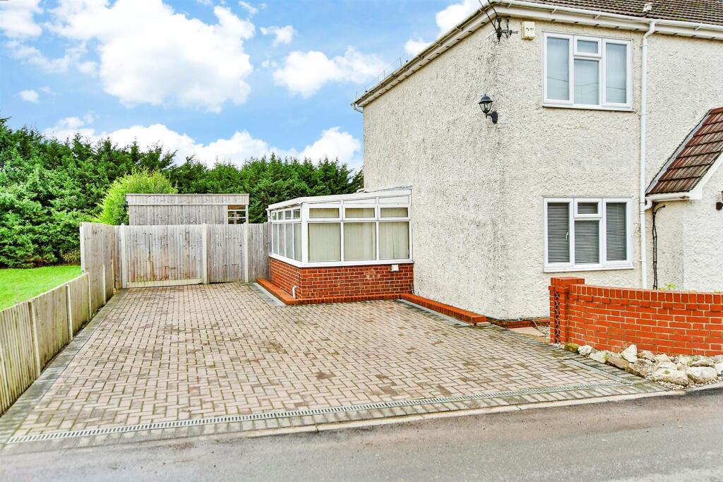 Driveway/Parking