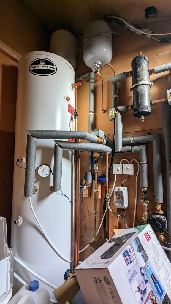 Air source heat pump