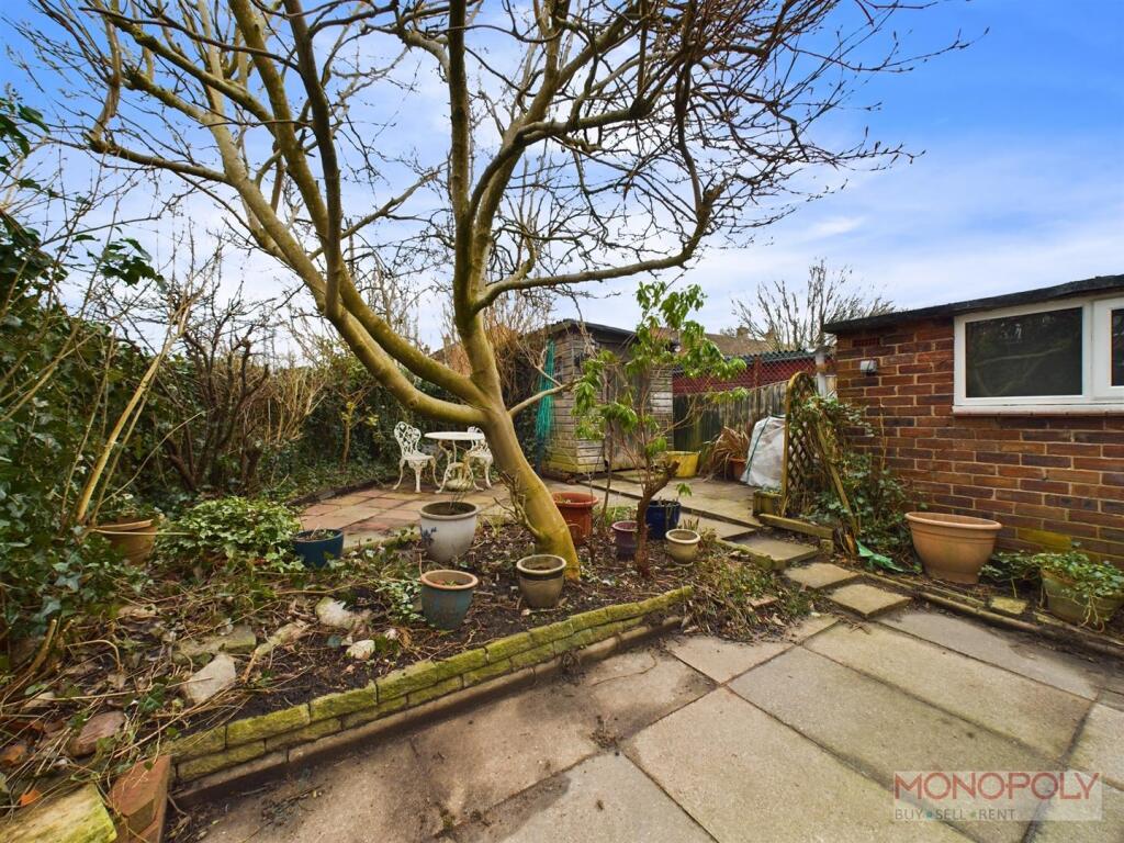 CAM01943G0-PR0373-STILL019.jpg