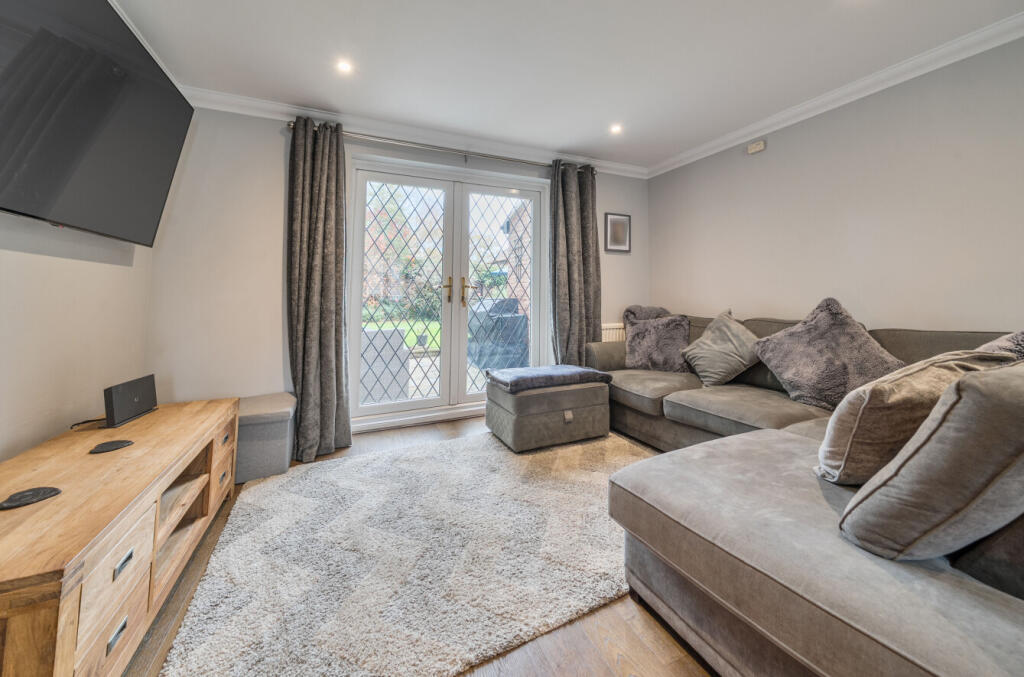 1380491-2-6914ac5...