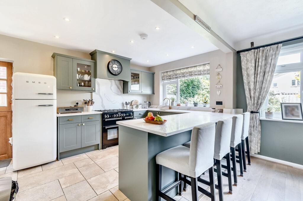 Kitchen/ dining room