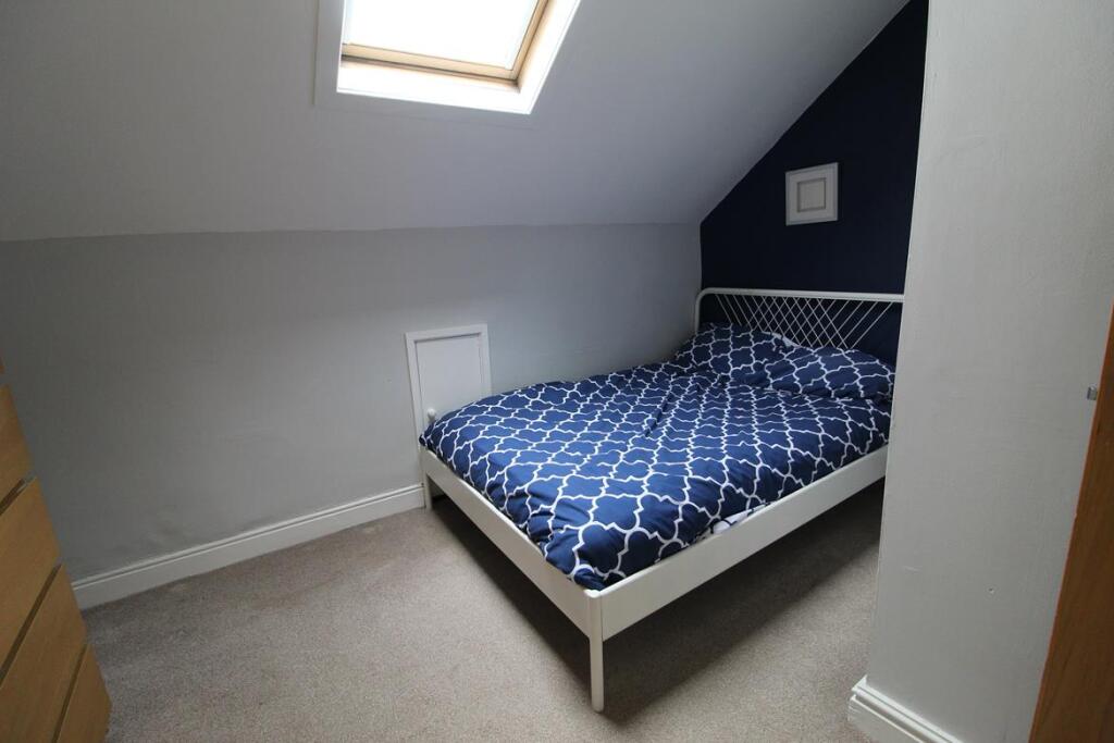 Bedroom (2)