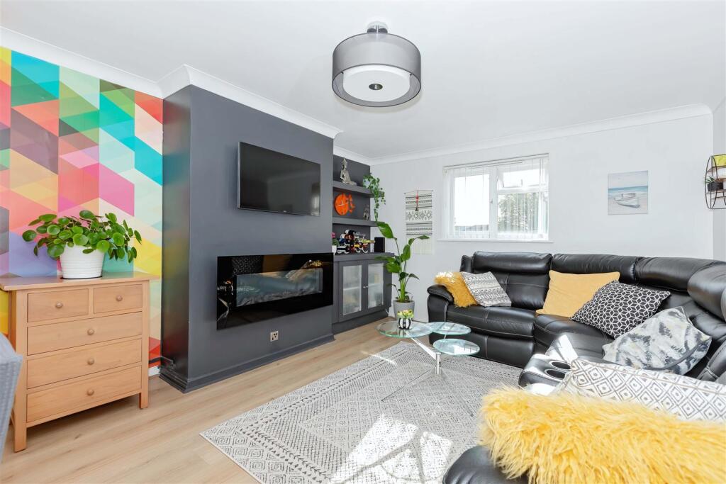 Meadway Court_5.jpg