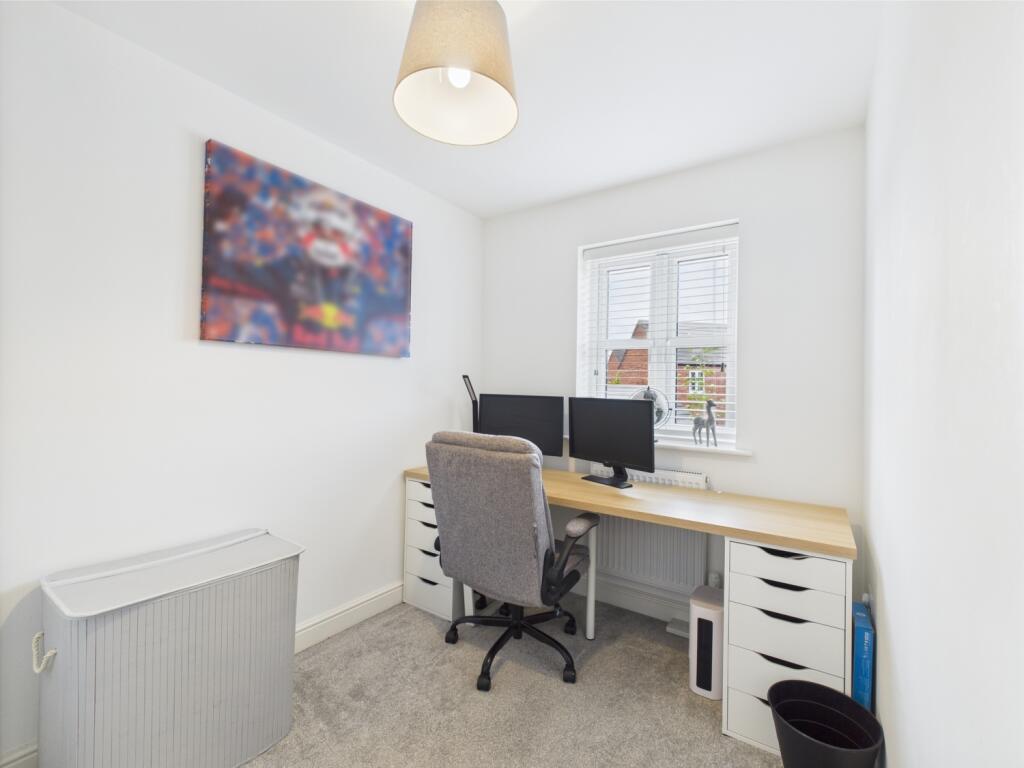 CAM04634G0-PR0034-STILL015