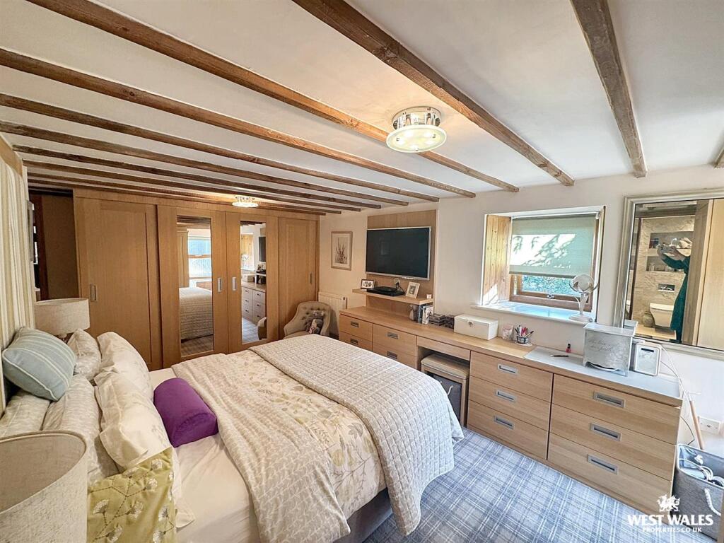 WhatsApp Image 2025-09-29 at 11.28.10 (5).jpg