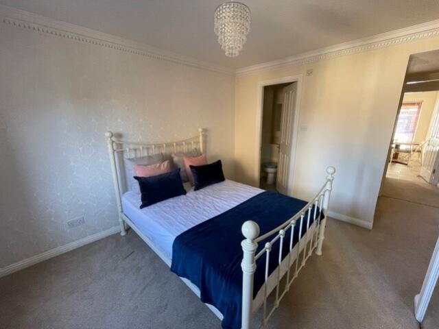 MainBedroomToDoorway