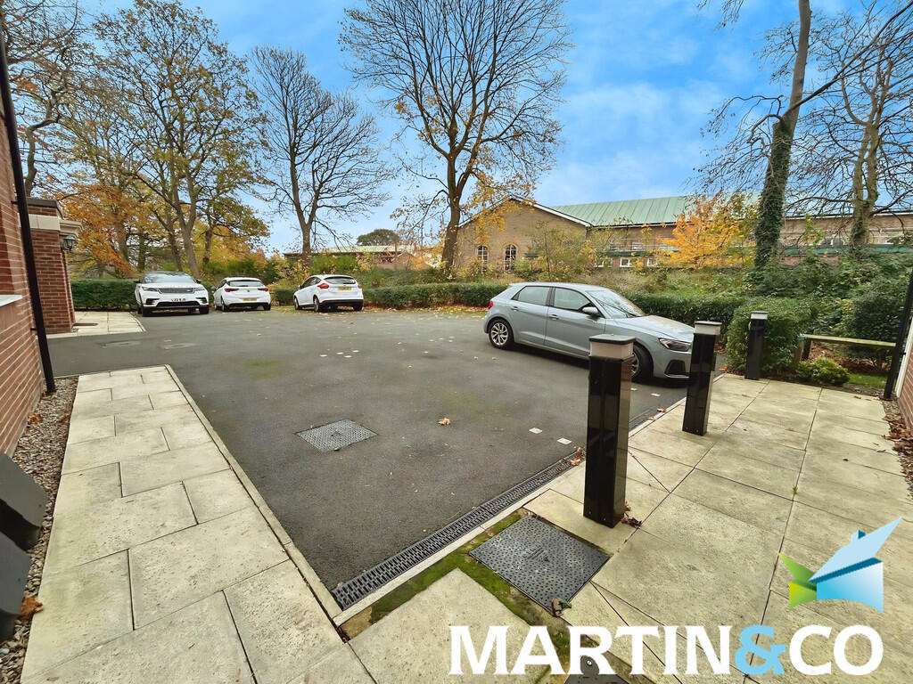 f393080b-IMG-2025...