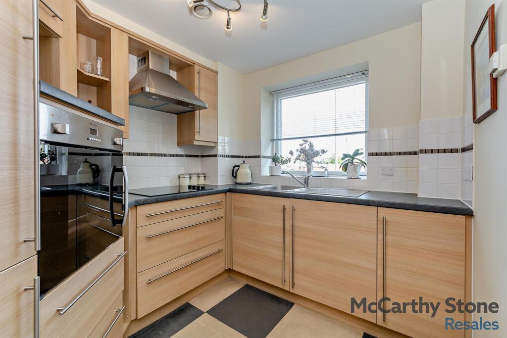 8659713-interior01-800.jpg
