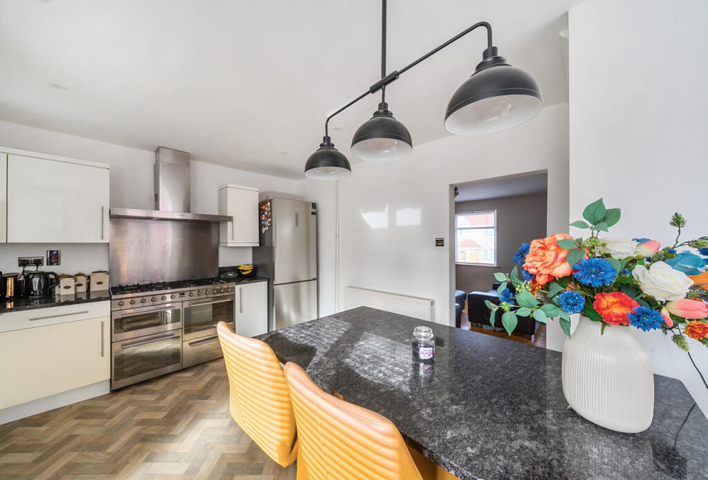 1372311-14-68f8bb...