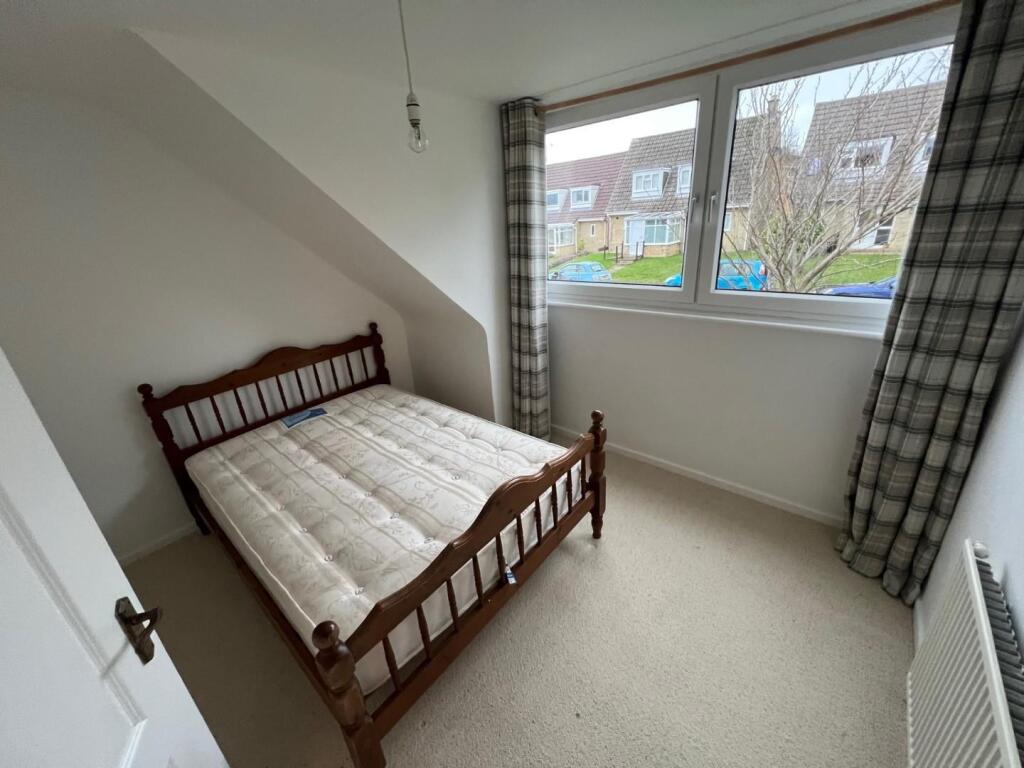 3 Churchhill Way - Bedroom 2.JPG