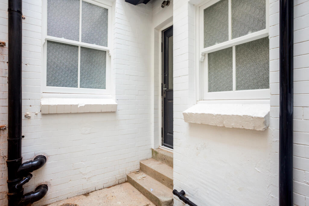 160 Ewell Road Surbi