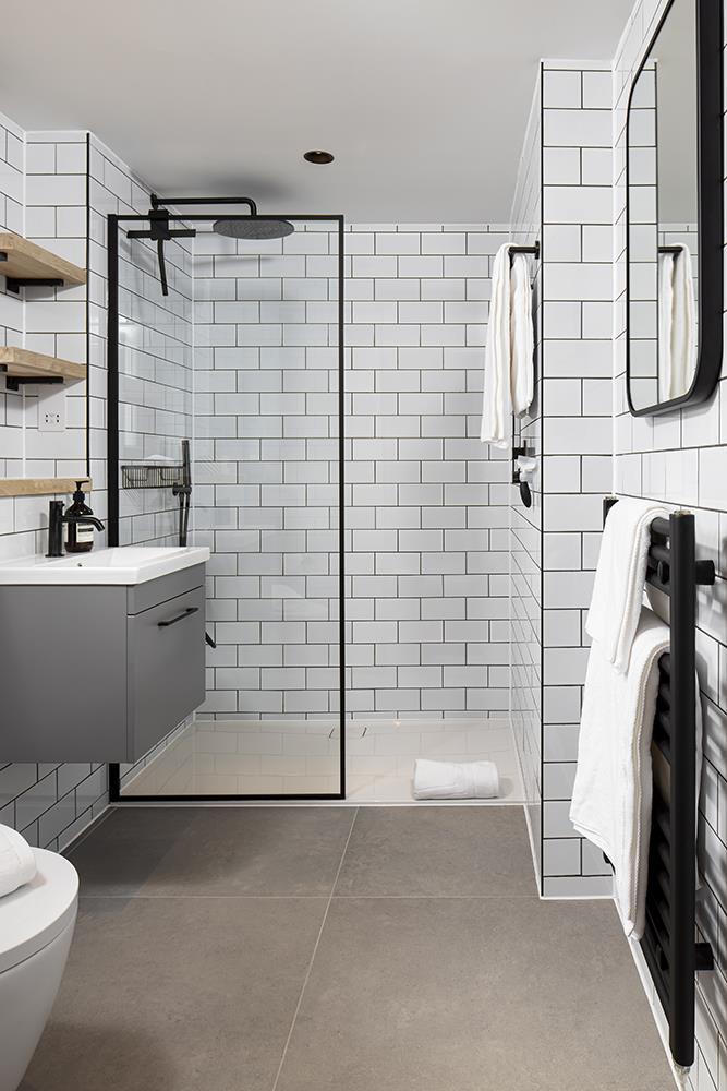 Bath. Shower Room