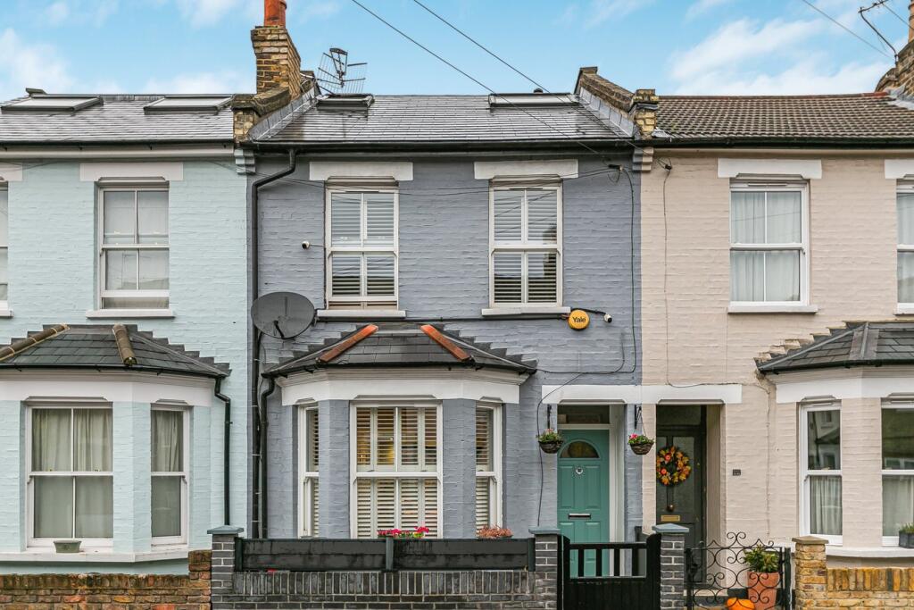 Eastbourne Road, Brentford, TW8