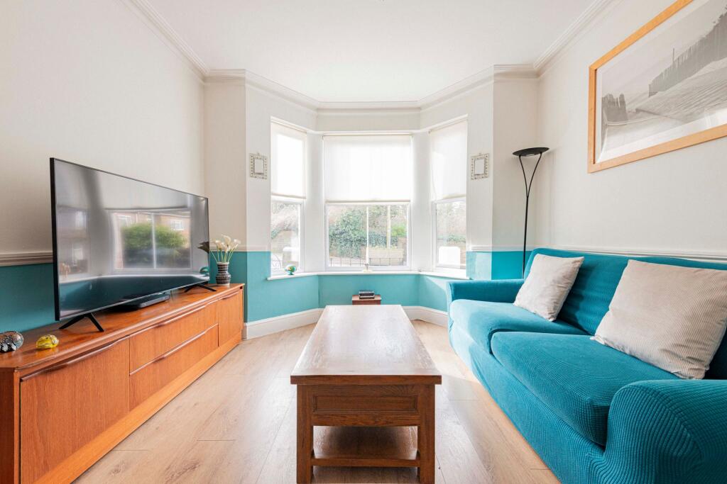 Living Room (2)