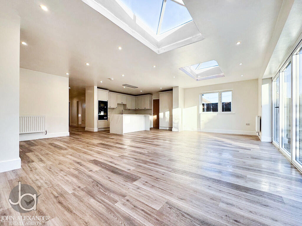 a2504066-95e5-40a...