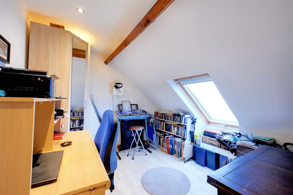 Bedroom 5_1.jpeg