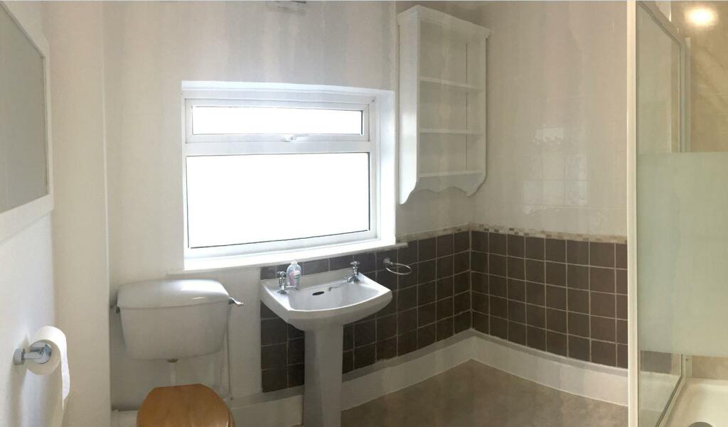 8 Marlborough - Bathroom 1.JPG