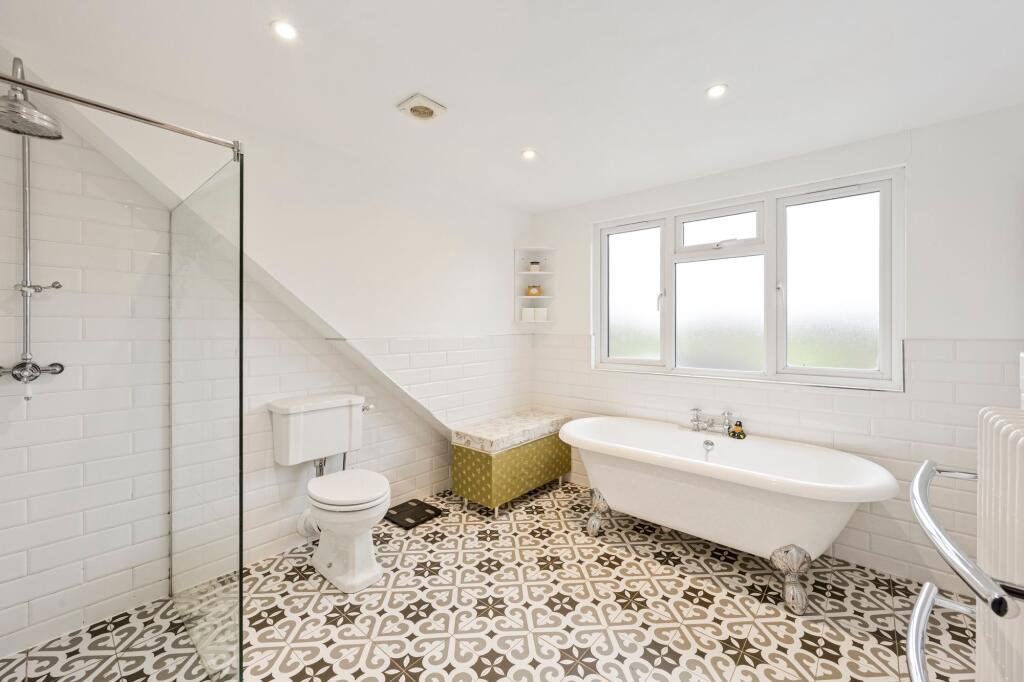 1st floor bathroom