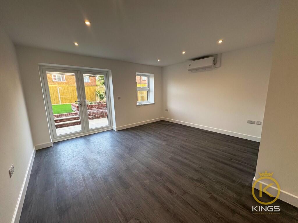 2 Carpenter Close...