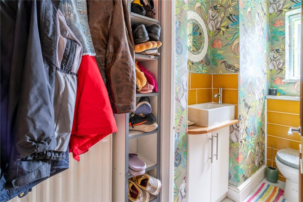 Boot Room/ Wc