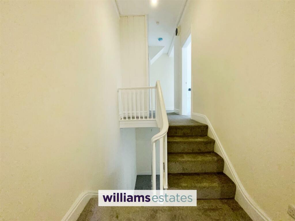 1st floor landing