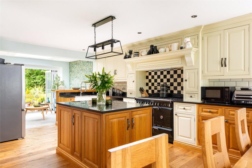 Kitchen/Dining