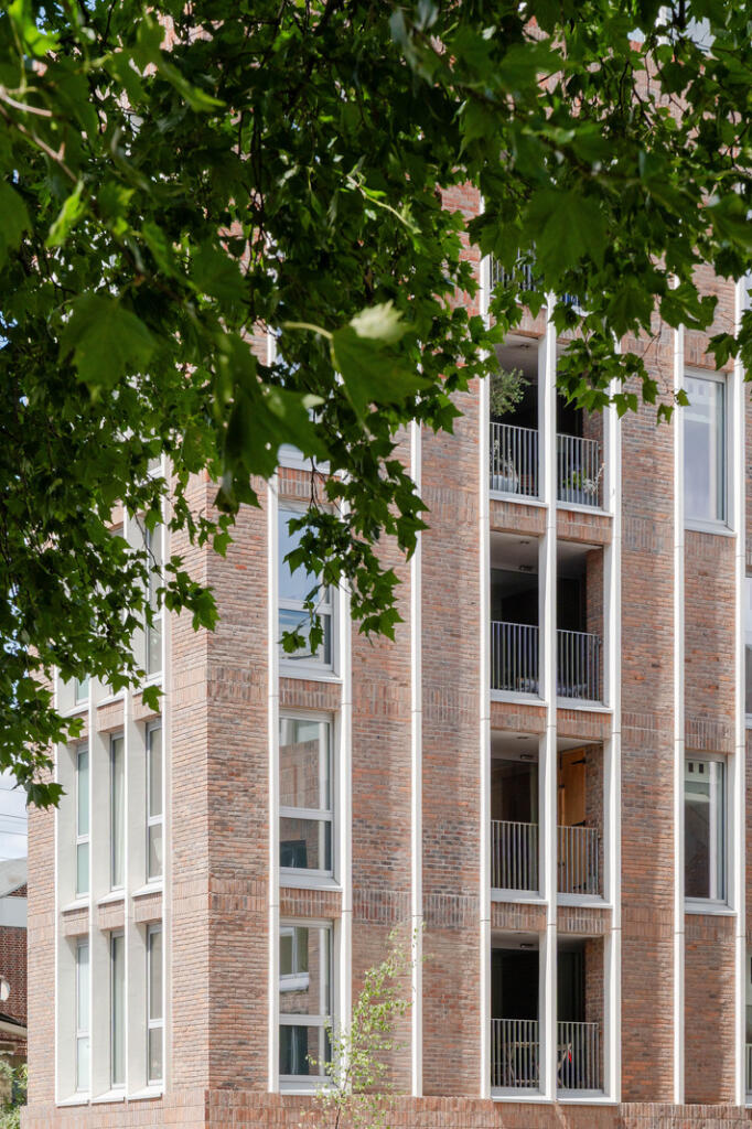 296594 - Maple Path, London E5 - high res-00508...