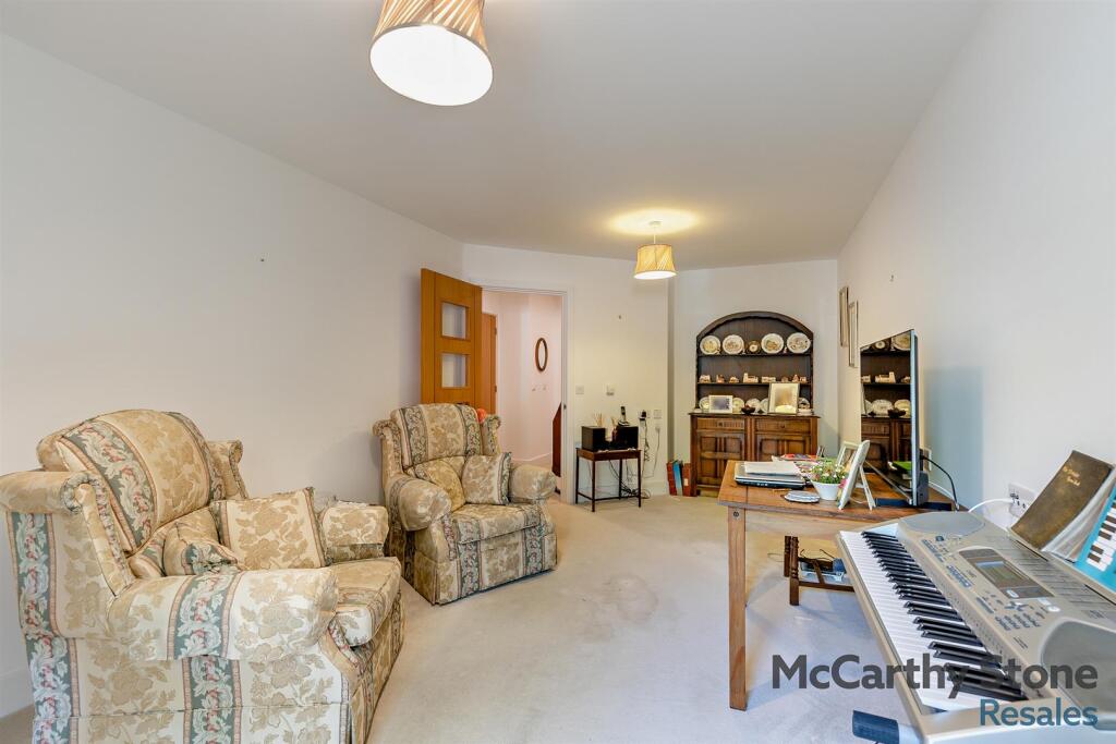 8654479-interior18-800.jpg