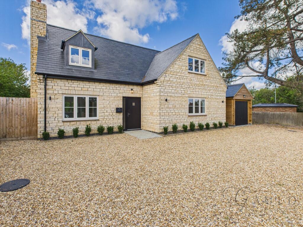 Front / Driveway