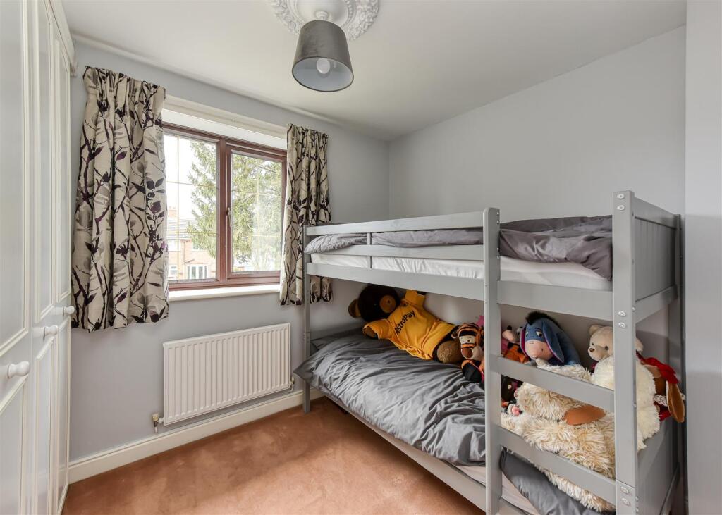 14 Greenacre Drive-bed4.jpg