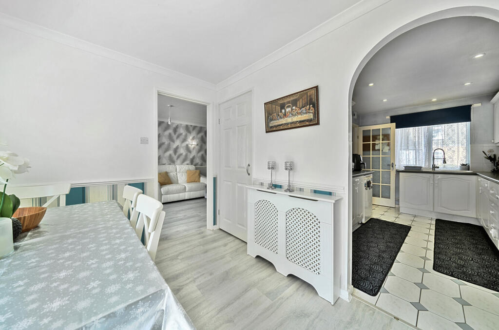 1318189-13-6863ed...