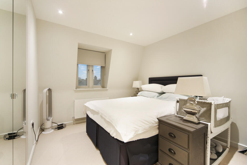 Ph33_1943337-copy2_e