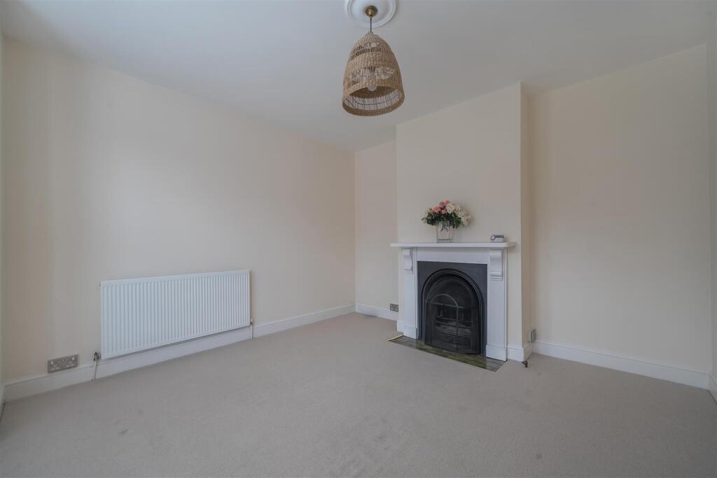 Sitting Room (2).jpg