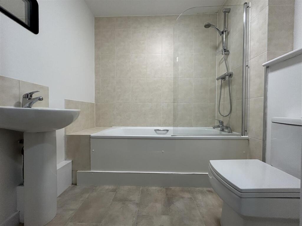 Bathroom.jpeg