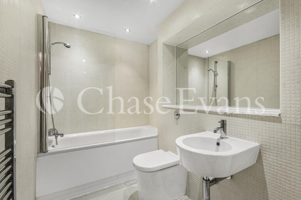 Cobalt Point, Lanter