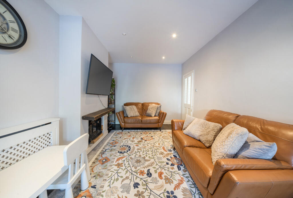 1350183-5-68bf1ab...