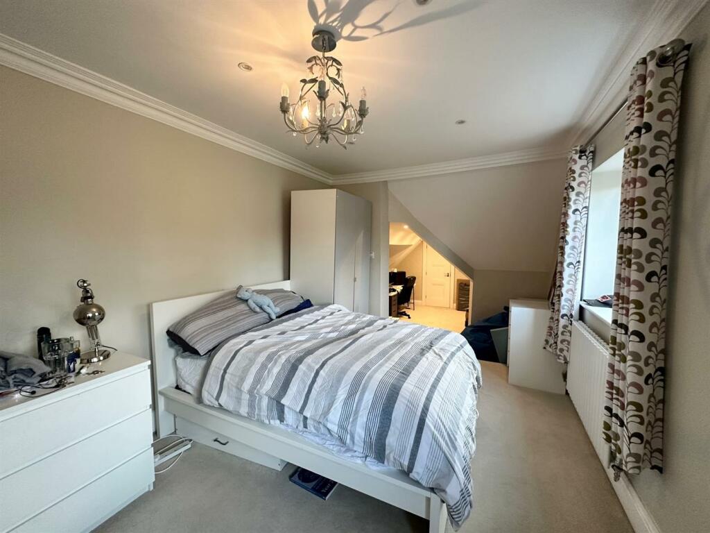 bed 3.jpg