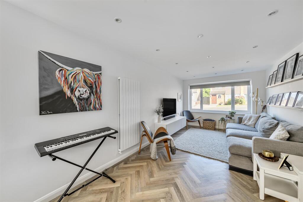 Living Room: