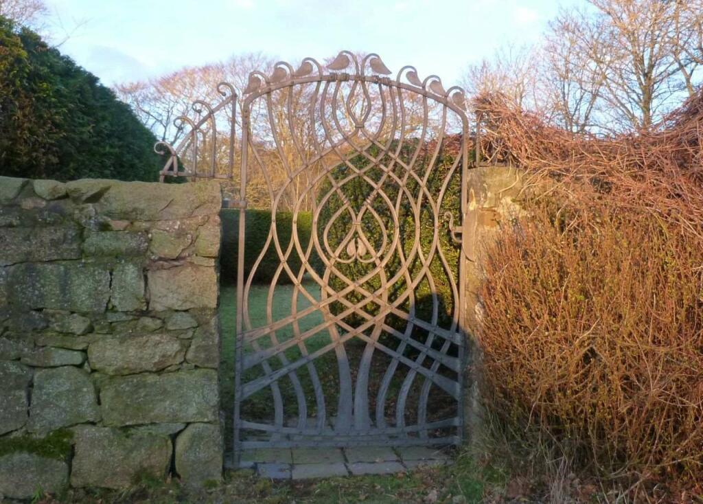 Wrought-iron gate commissioned from Ratho Byres F