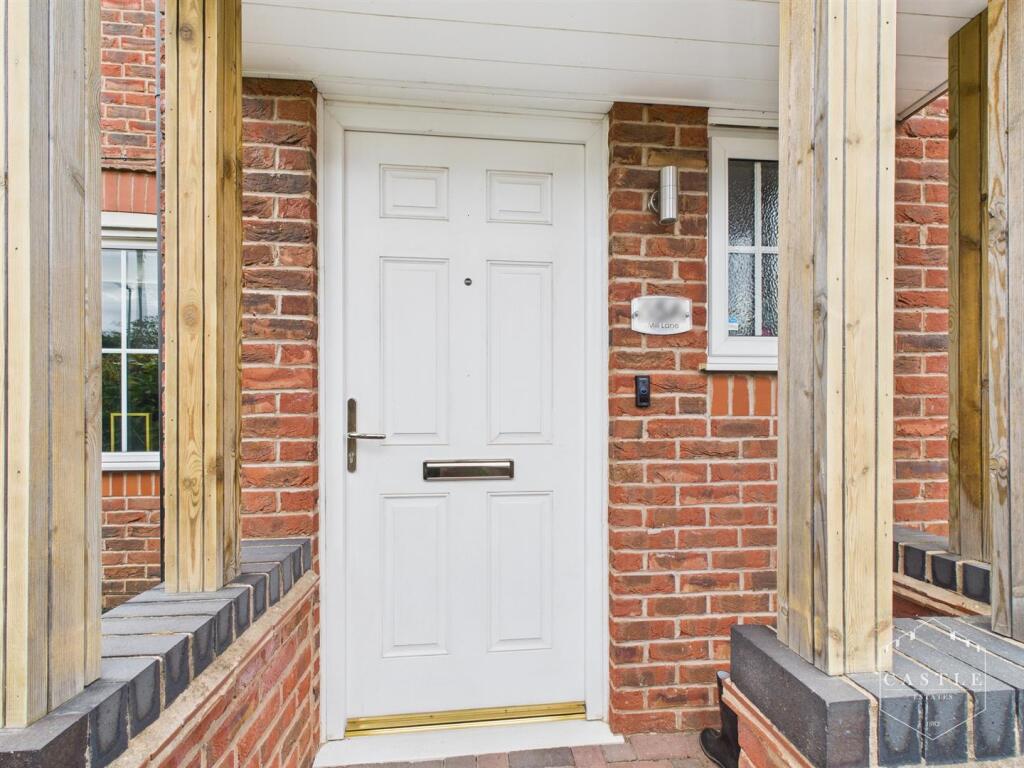 ENTRANCE PORCH