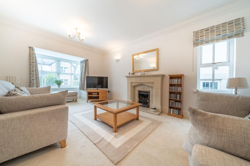 SITTING ROOM
