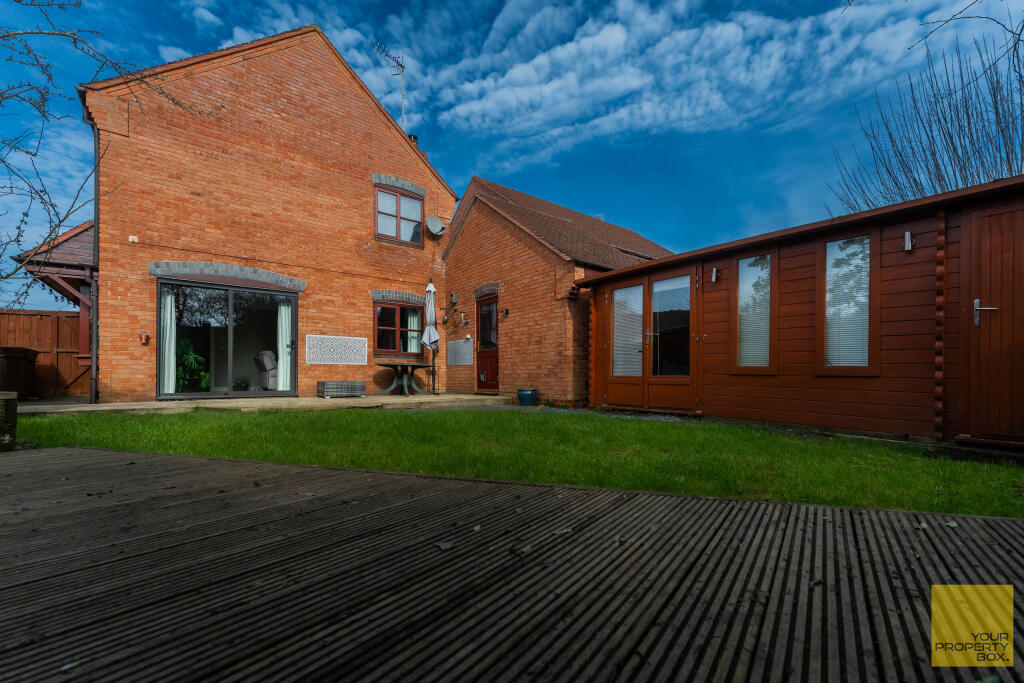 15 hanbury Croft0124