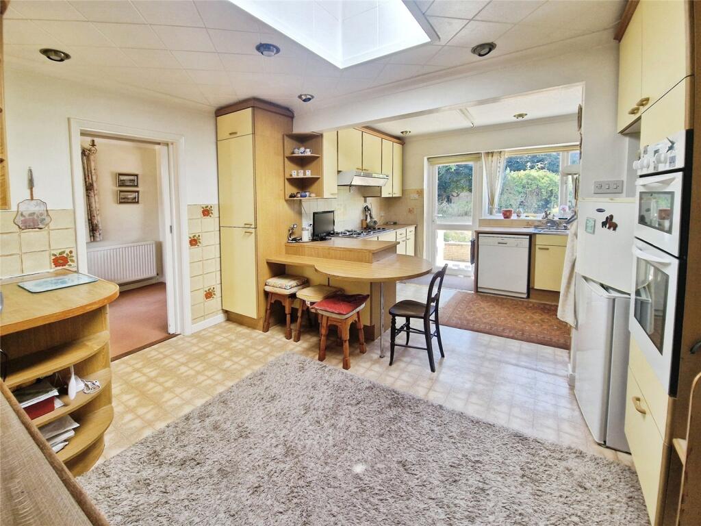 Kitchen/Dining