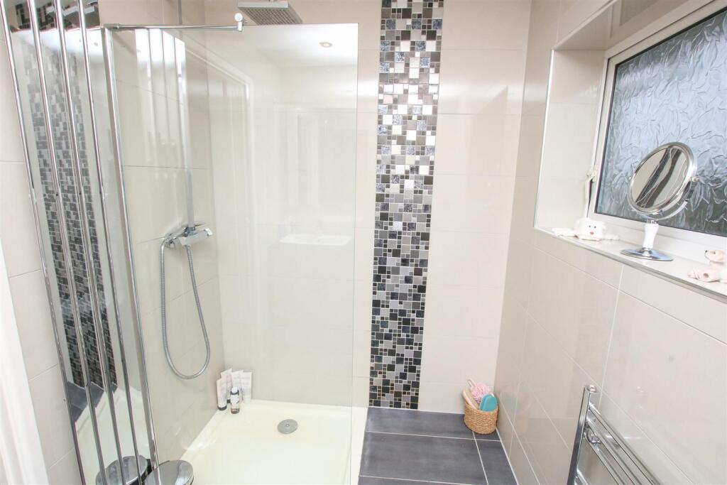 HOUSE BATHROOM