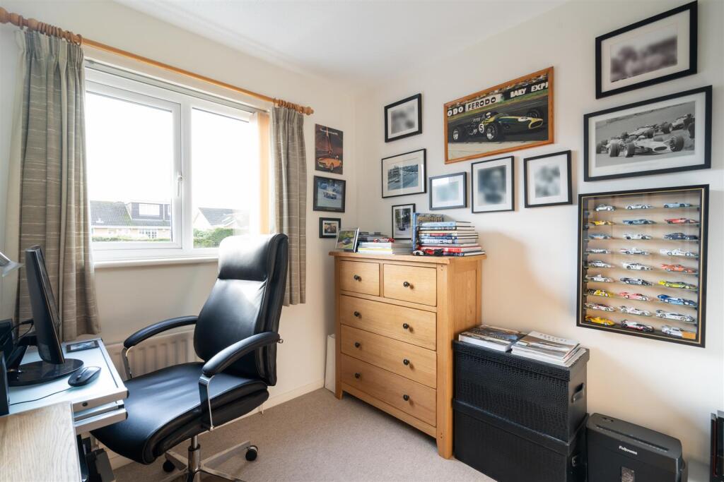 54 Binley Close_1.jpg