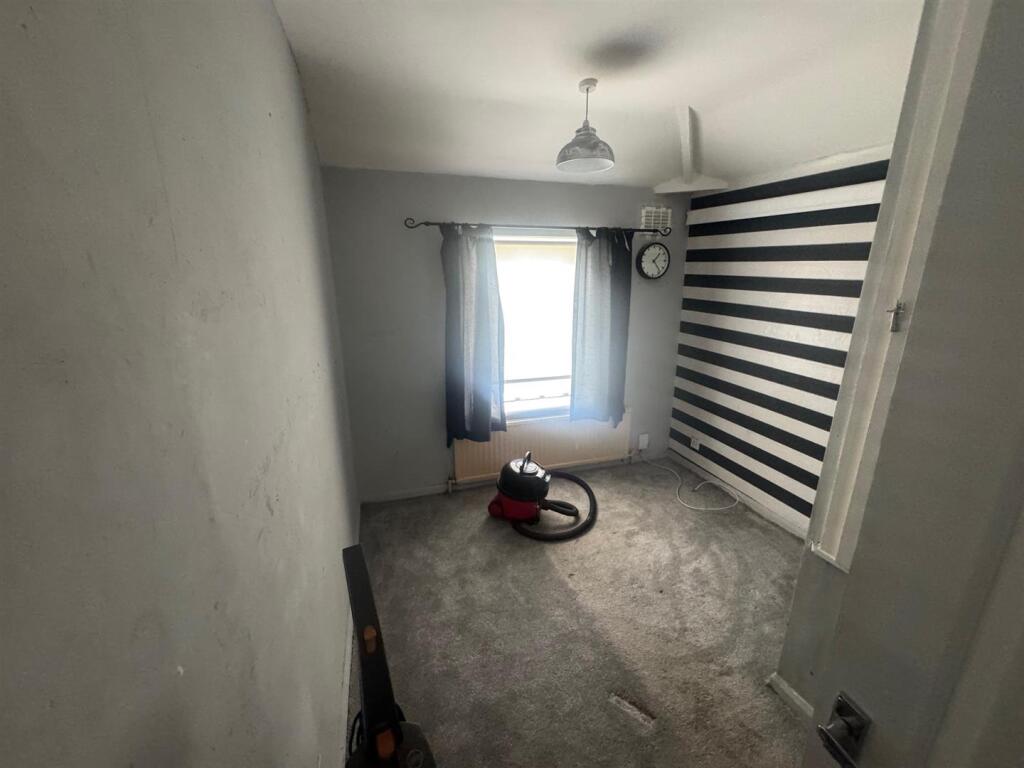 BEDROOM 3.jpg